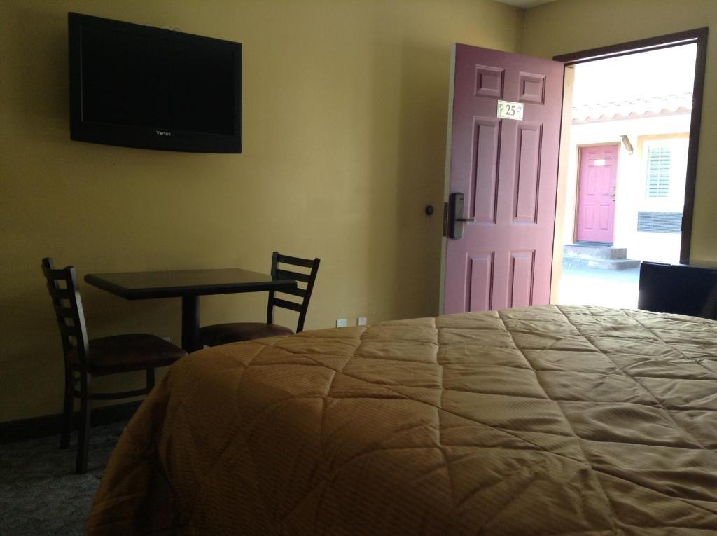 פיקו ריברה Palms Motel מראה חיצוני תמונה